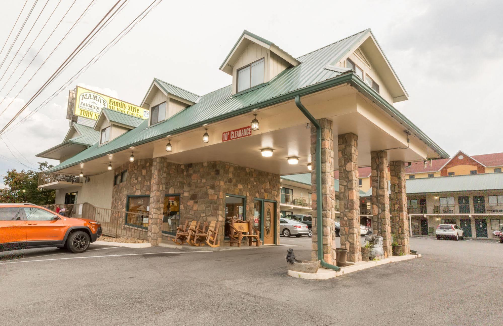 Mountain Breeze Motel Пиджен-Фордж Экстерьер фото